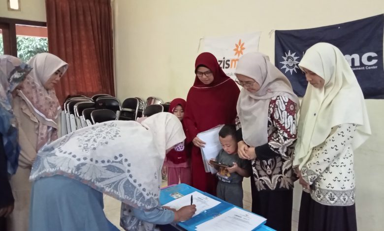 Nasyiatul Aisyiyah Kabupaten Pekalongan Salurkan Bantuan Bencana Banjir