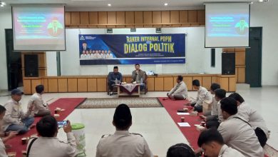 Wakil Ketua DPRD Kabupaten Pekalongan, Ahmad Ridhowi, menjadi pembicara dalam dialog potilik dan rapat kerja pemuda muhammadiyah kabupaten pekalongan