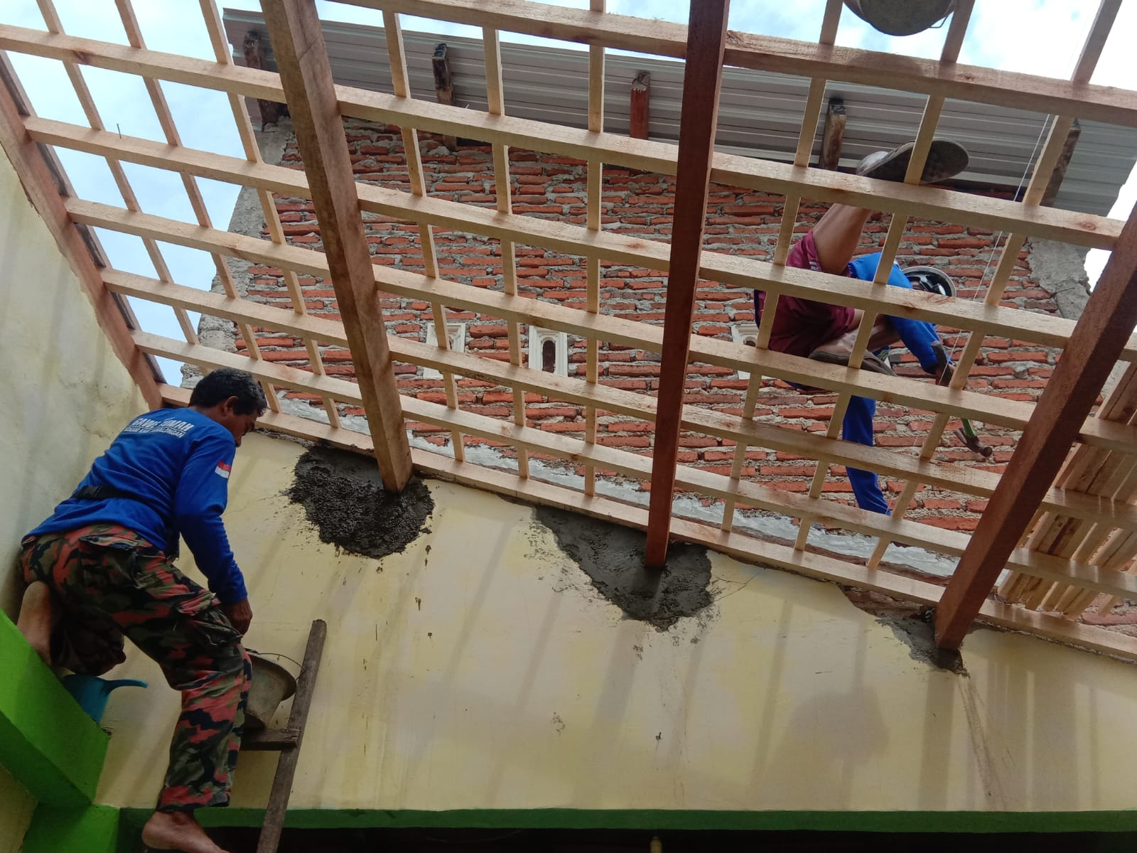 Bantuan rehab rumah bagi korban bencana angin puting beliung