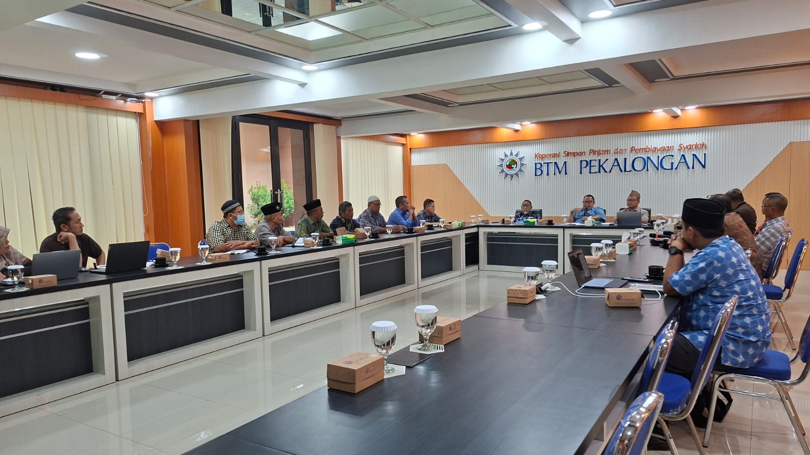 Sejumlah pengurus, pengawas dan manager turut hadir dalam perencanaan pengembangan BTM ke depan